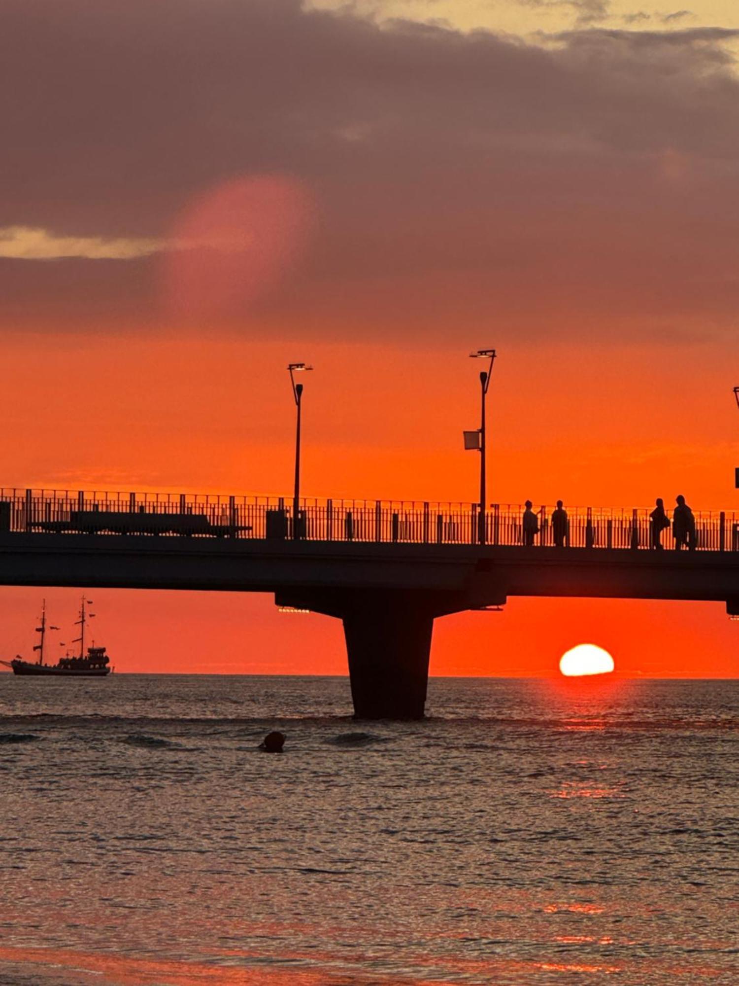 4Summer Kolobrzeg Apartamenty White Blue Sauna & Fitness & Parking 100 Metrow Do Pieknej Szerokiej Piaszczystej Plazy, Wspanialy Widok Z Duzego Tarasu! 100 Meter Zu Einem Schoenen Breiten Sandstrand, Herrliche Aussicht Von Einer Grossen Terrasse! Екстериор снимка